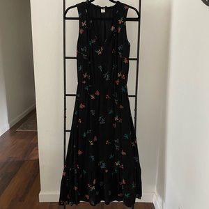 Old Navy Maxi Dress - Small